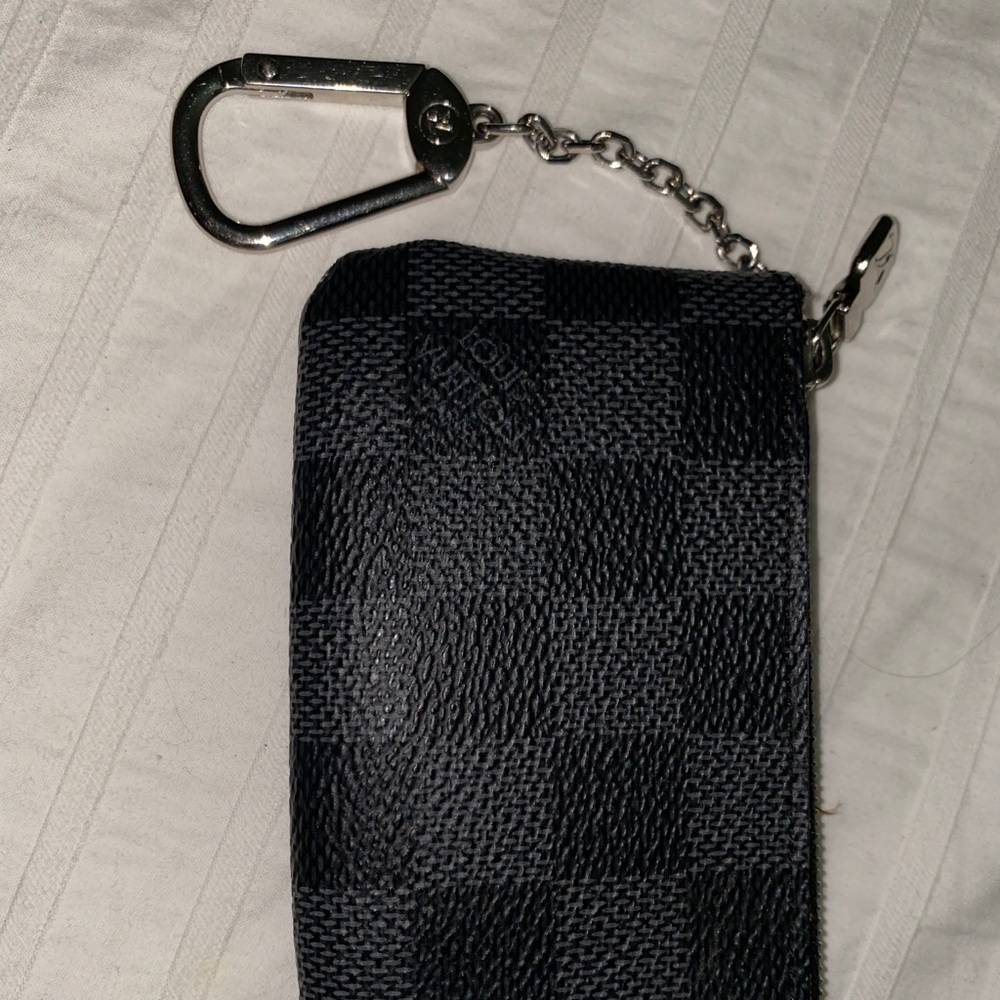 Louis Vuitton Key Pouch in Damier Graphite